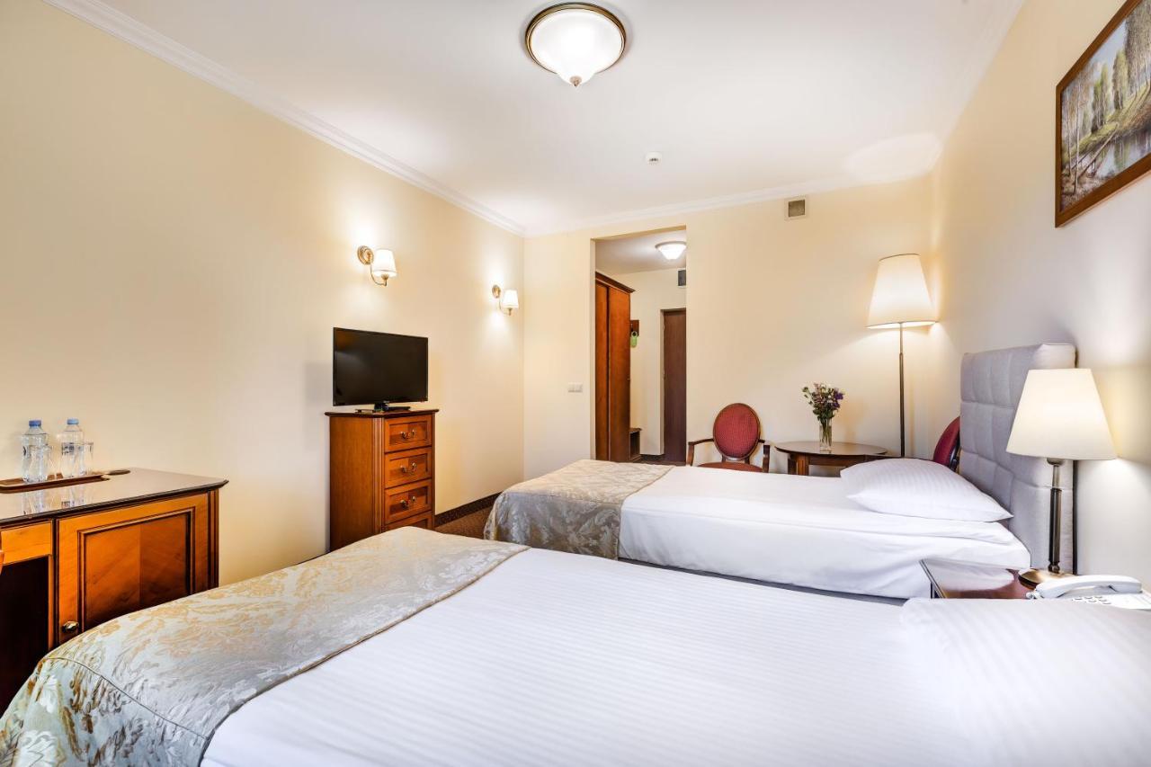 Hotel Pan Tadeusz Serock Esterno foto