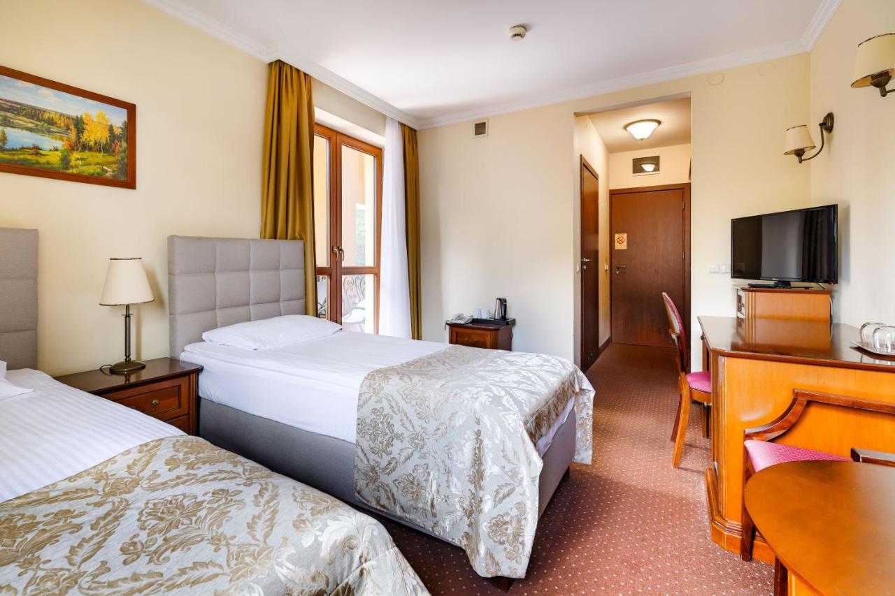 Hotel Pan Tadeusz Serock Esterno foto